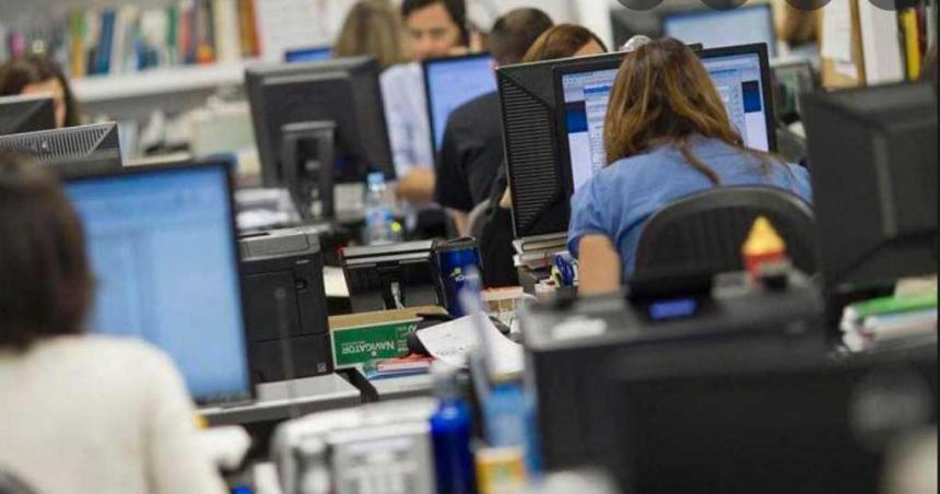 En 14 meses dieron de baja a maacutes de 42000 empleados puacuteblicos