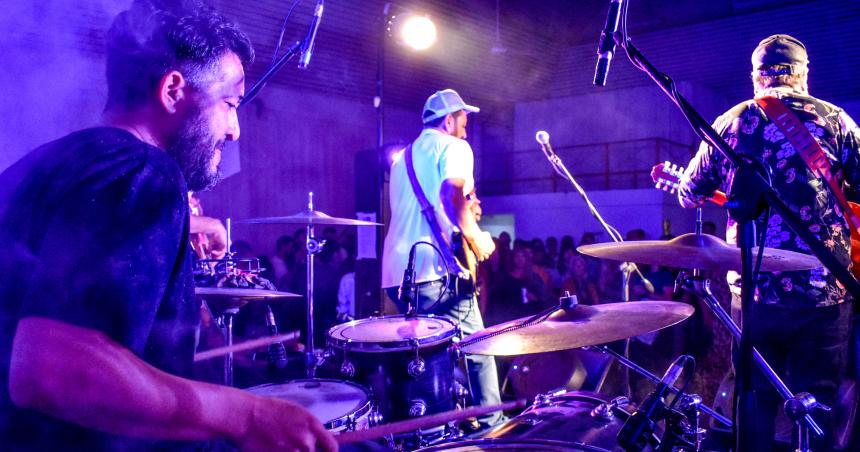 Chinche Molle se presenta en vivo por primera vez