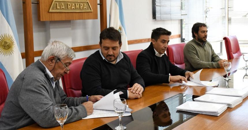 Comienza la pavimentacioacuten de la Ruta Provincial 9