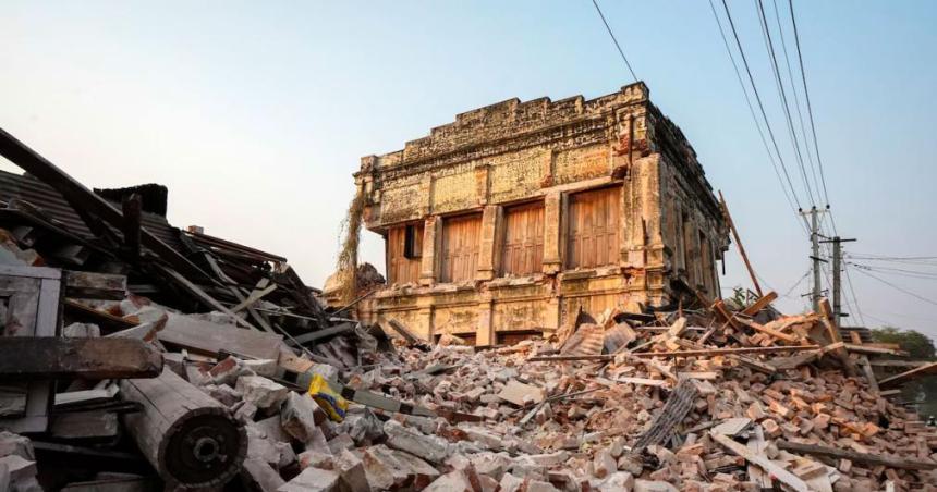 Los muertos por el terremoto en Myanmar superaron los 3300