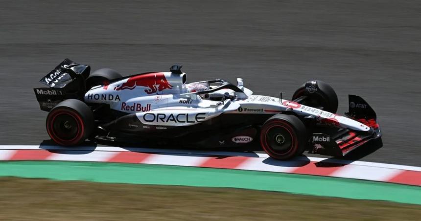 Verstappen sorprendioacute y largaraacute primero en el GP de Japoacuten