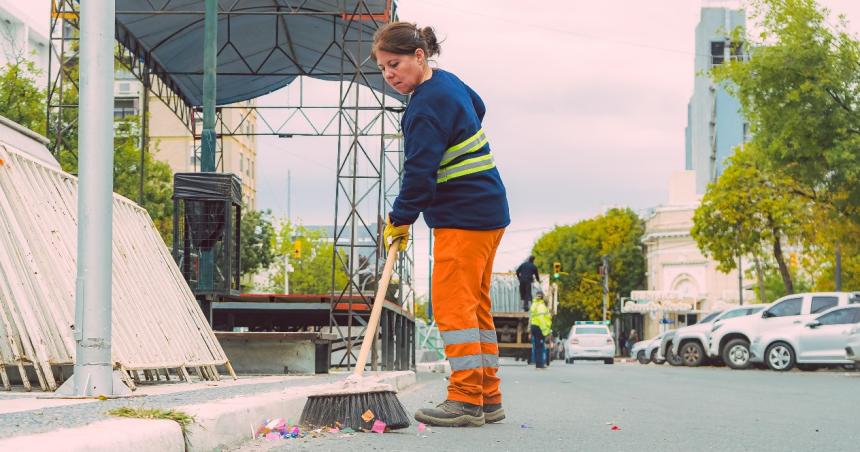 El municipio realizoacute un operativo de limpieza post maratoacuten