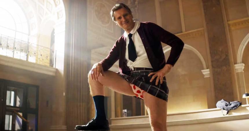La pistola desnuda con Liam Neeson presenta su traacuteiler