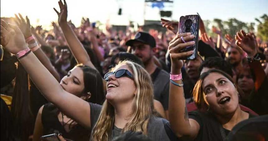 Coacutemo ver el Quilmes Rock 2025 en vivo