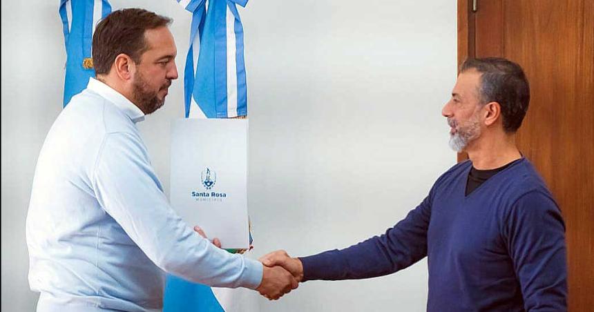 Di Naacutepoli entregoacute 12 creacuteditos de desarrollo productivo a emprendedores