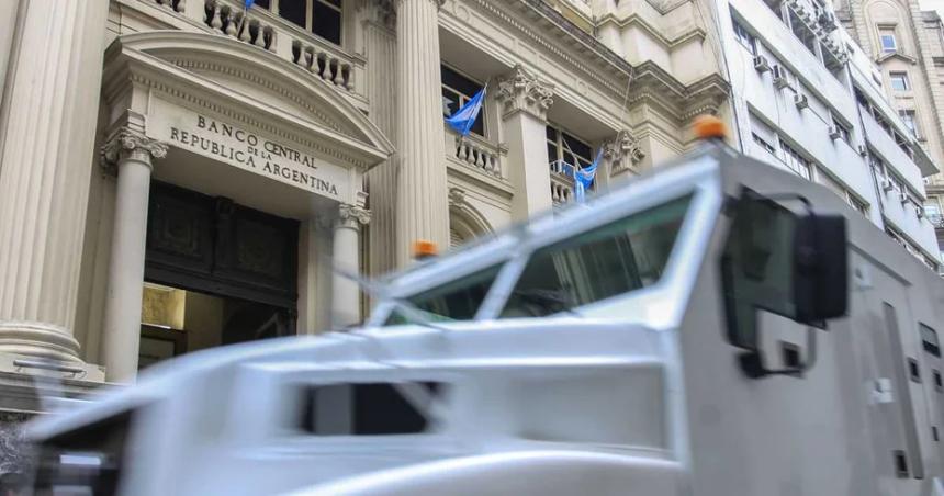 El Banco Central volvioacute a vender divisas para tranquilizar al mercado cambiario