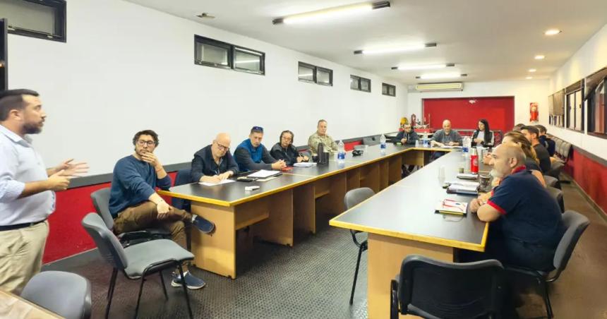 La junta municipal de Defensa Civil concretoacute la primera reunioacuten del antildeo