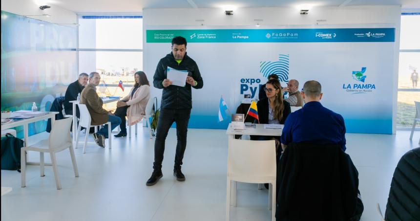 ExpoPyMEs- llegan compradores de siete paiacuteses