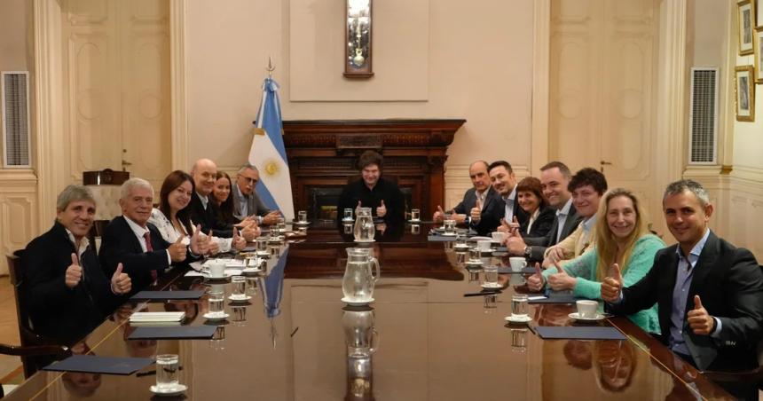 Milei convocoacute a los ministros en Casa Rosada a la espera del anuncio del FMI