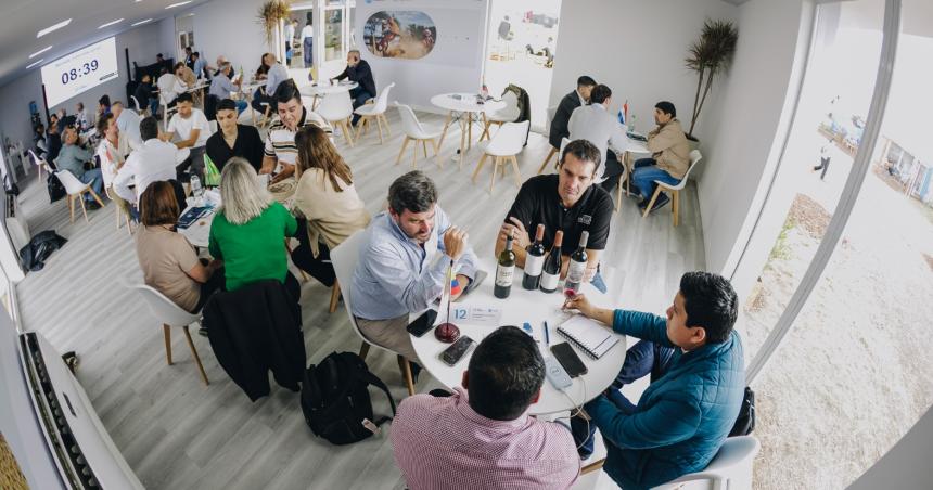 Expo Pymes- empresas pampeanas se reunieron con importadores de siete paiacuteses