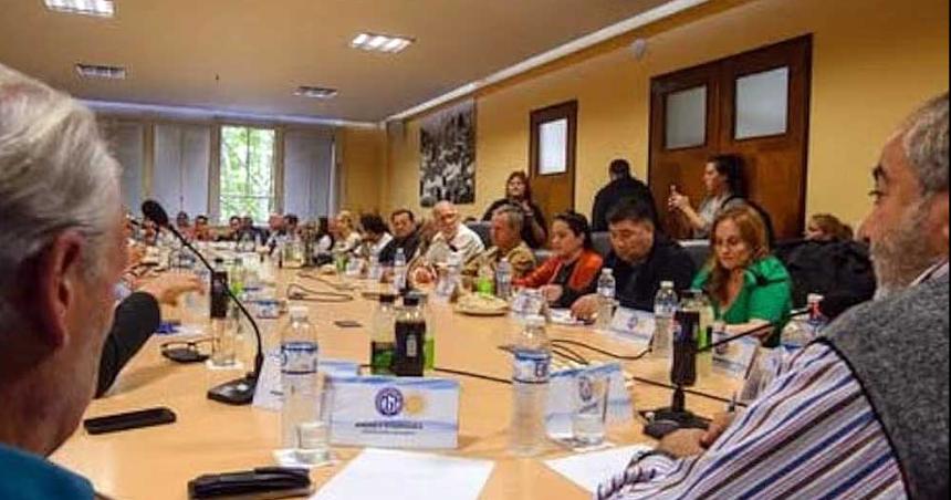La CGT marcharaacute el 30 de abril y se reuniraacute con diputados para frenar la reforma sindical