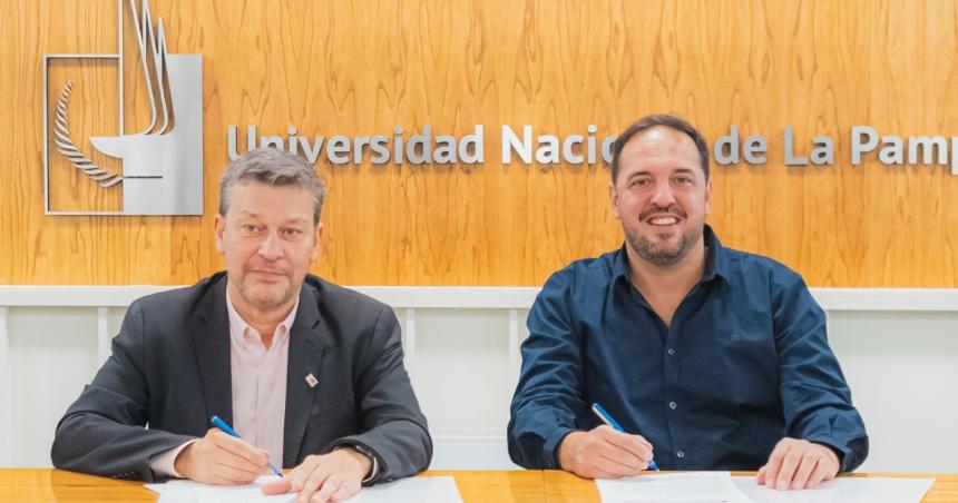 Di Naacutepoli y Alpa firmaron convenio de colaboracioacuten