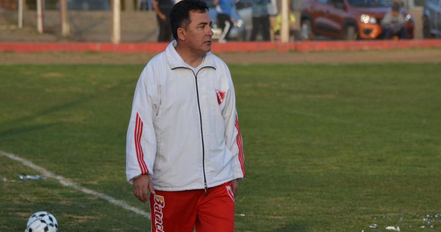 Rodolfo Valliz no sigue como DT de Macachiacuten