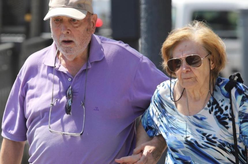 Aumenta cinco antildeos la edad para jubilarse- la letra chica del acuerdo con el Fondo