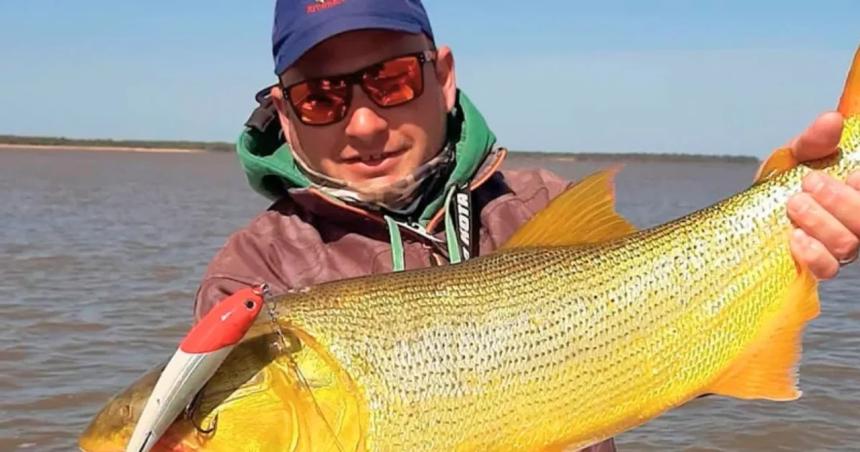 Encontraron el cuerpo del guiacutea de pesca desaparecido junto a su hijo en el Riacuteo Paranaacute