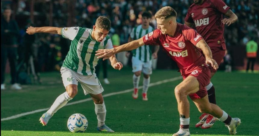 Torneo Apertura- Lanuacutes y Banfield no se sacaron ventajas en el claacutesico del sur