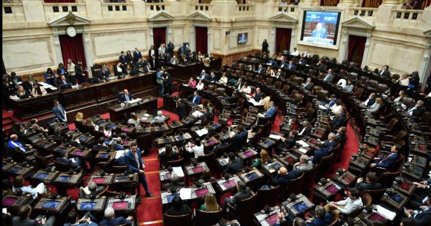 Diputados rindioacute un sentido homenaje al Papa Francisco en una sesioacuten especial