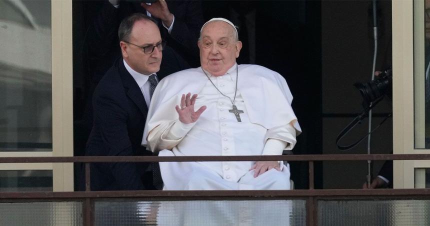 Gracias por traerme de vuelta a la plaza- las uacuteltimas palabras del Papa a su enfermero de confianza