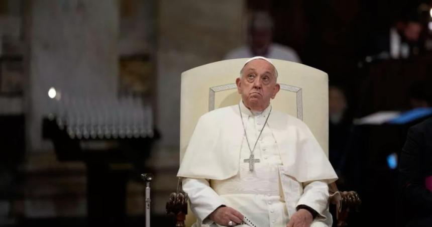 Del cierre del feacuteretro al entierro del papa Francisco- cuaacuteles son los proacuteximos ritos clave y quieacuten los presidiraacute
