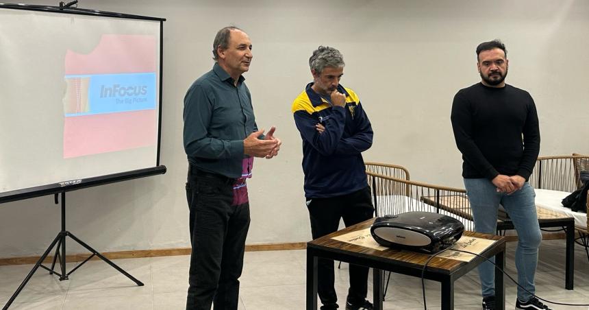 All Boys presentoacute su carnet digital