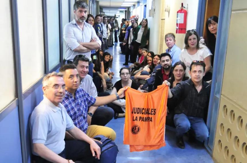 Judiciales autoconvocados- Es insostenible la relacioacuten con el Sindicato