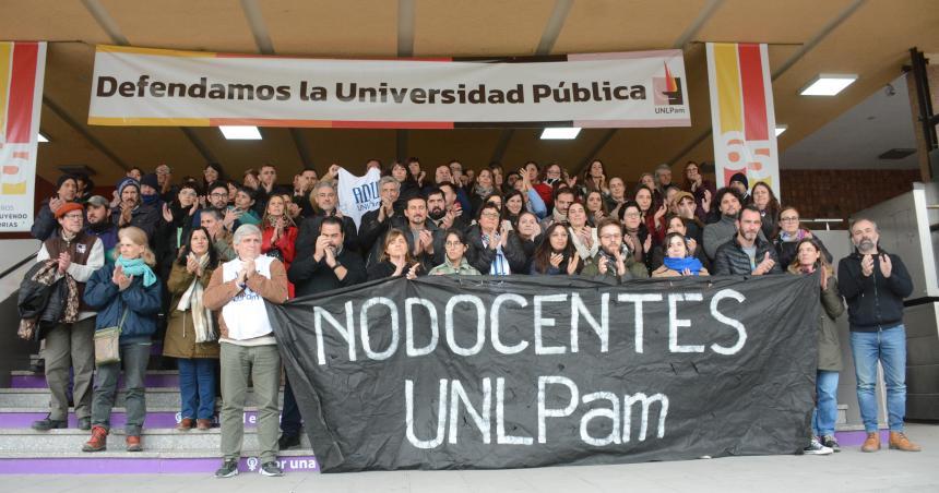 Sin salarios dignos no hay Universidad
