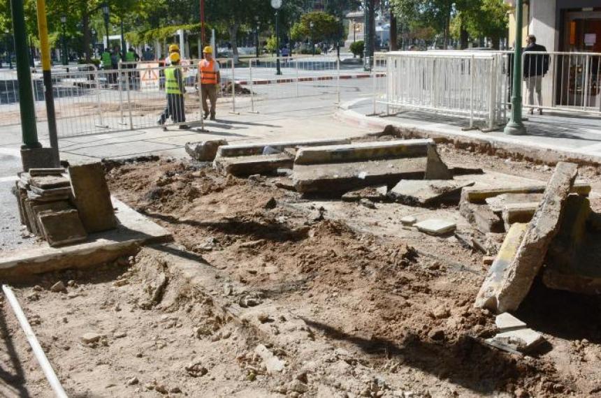 Remodelacioacuten del centro- comerciantes se quejan por demora peacuterdidas y falta de informacioacuten
