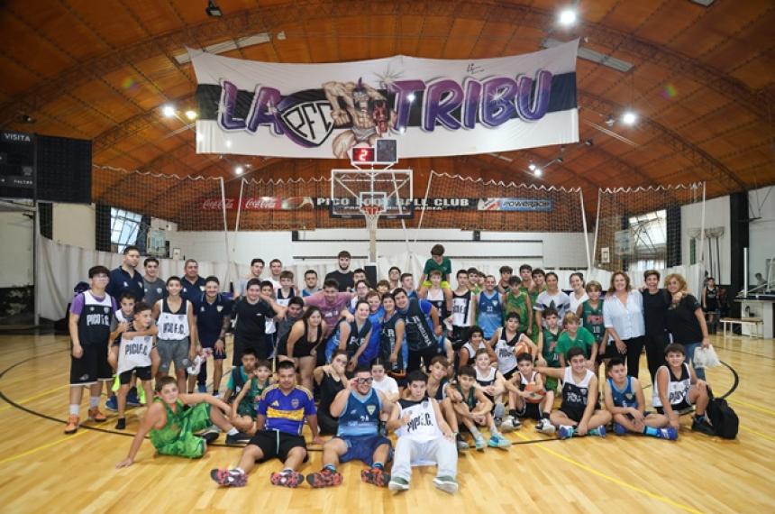 Entrena en Pico la Seleccioacuten Argentina de Baacutesquet para personas con siacutendrome de Down