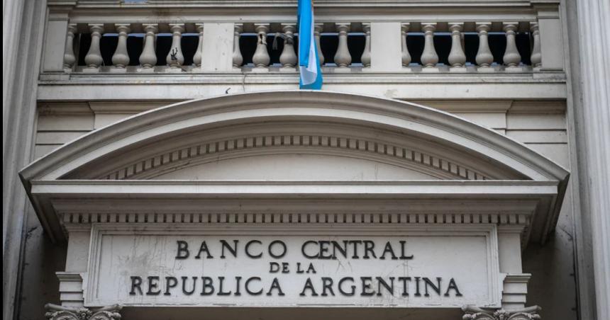 Deacuteficit cambiario reacutecord- US 11656 millones en 10 meses y marzo con nuevo maacuteximo