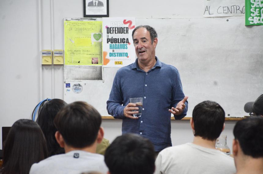 Un Pulitzer disertoacute en la UNLPam- El periodismo sigue siendo necesario