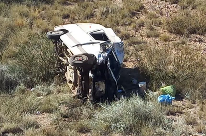 Tres heridos en un vuelco sobre la Ruta Nacional 151