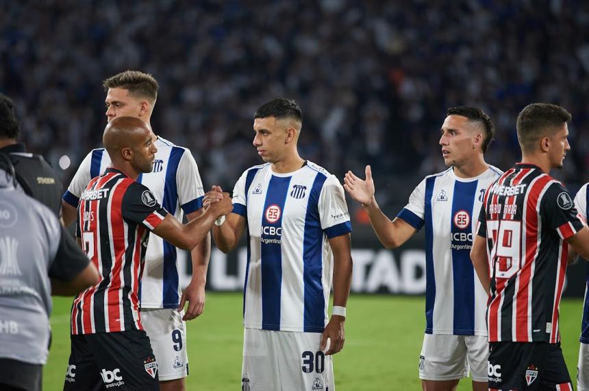 Sancionan a Talleres de Coacuterdoba por actos racistas