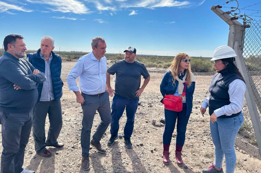 Radicales con Tierno fueron a recorrer el aacuterea Medanito