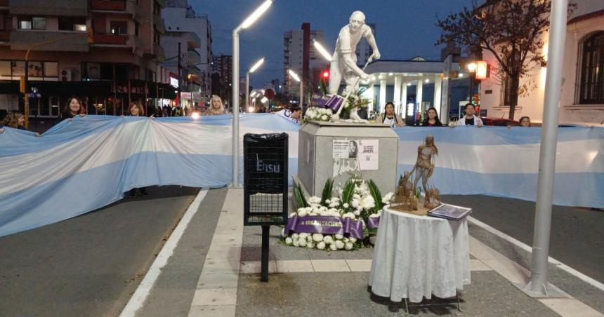 Encuentro en la Plaza San Martiacuten por el Diacutea del Trabajador