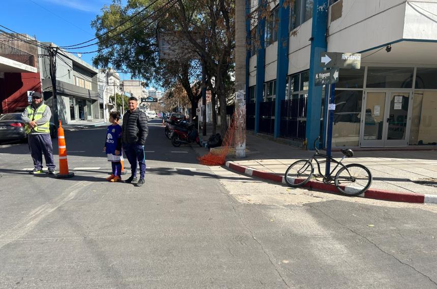 Una ciclista atropellada en el centro de Santa Rosa