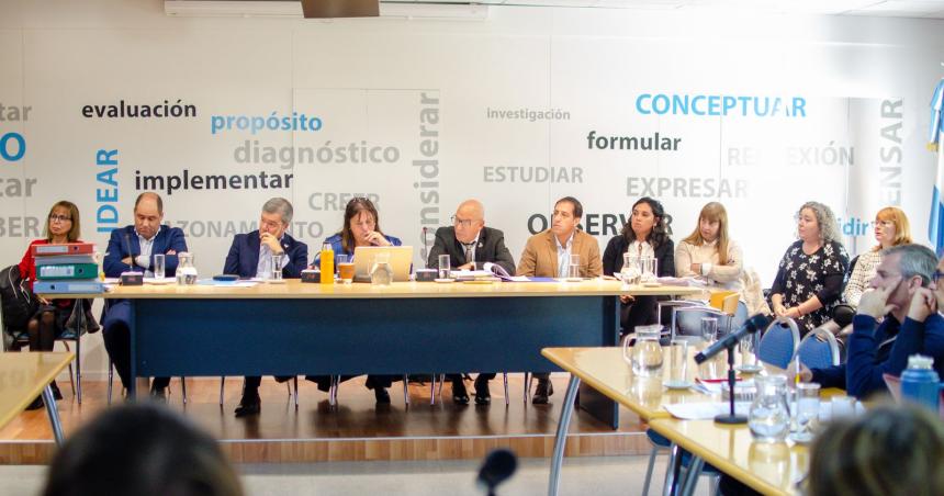 Subsidios millonarios- lastima un poco que hablen sin que nos visiten