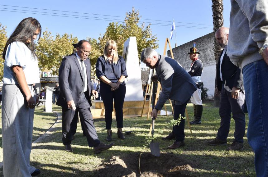 La Pampa recordoacute el hundimiento del Belgrano y a sus heacuteroes