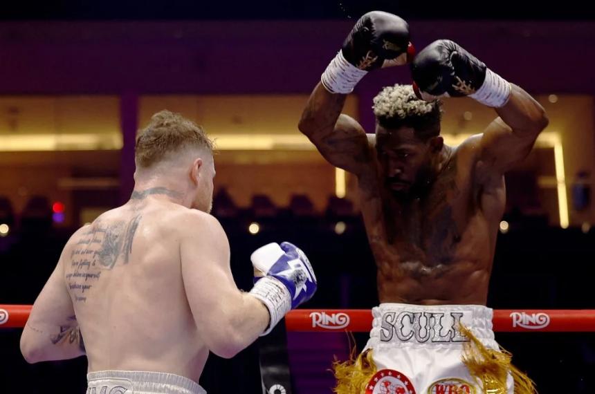 Canelo derrotoacute sin sobresaltos a William Scull