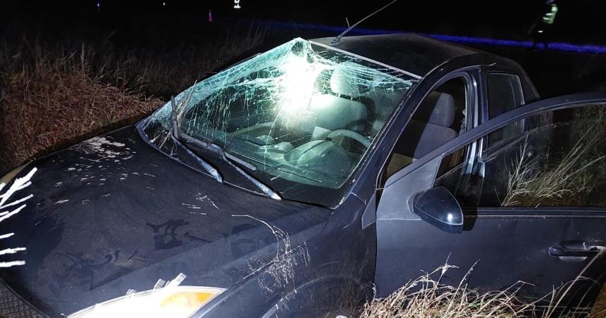 Enojo en Conhelo- un menor de 16 antildeos roboacute otro auto y ahora lo volcoacute