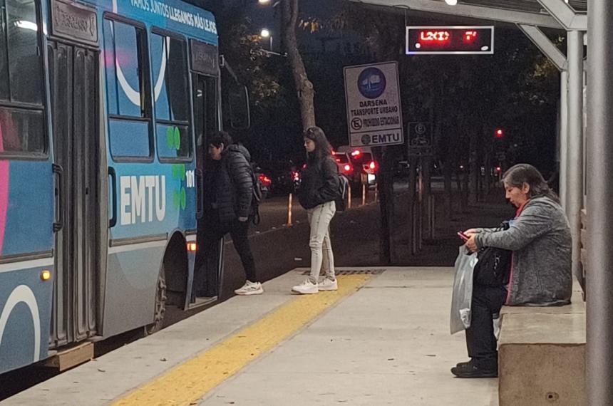 El paro de la UTA afecta a servicios del EMTU Corpico y Transur