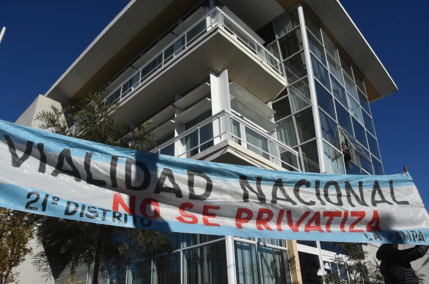 Denuncian persecucioacuten a un gremialista en Vialidad Nacional