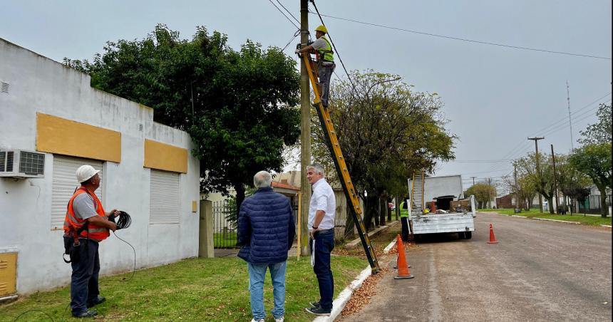 Avanza la obra para llevar fibra oacuteptica en Hilario Lagos