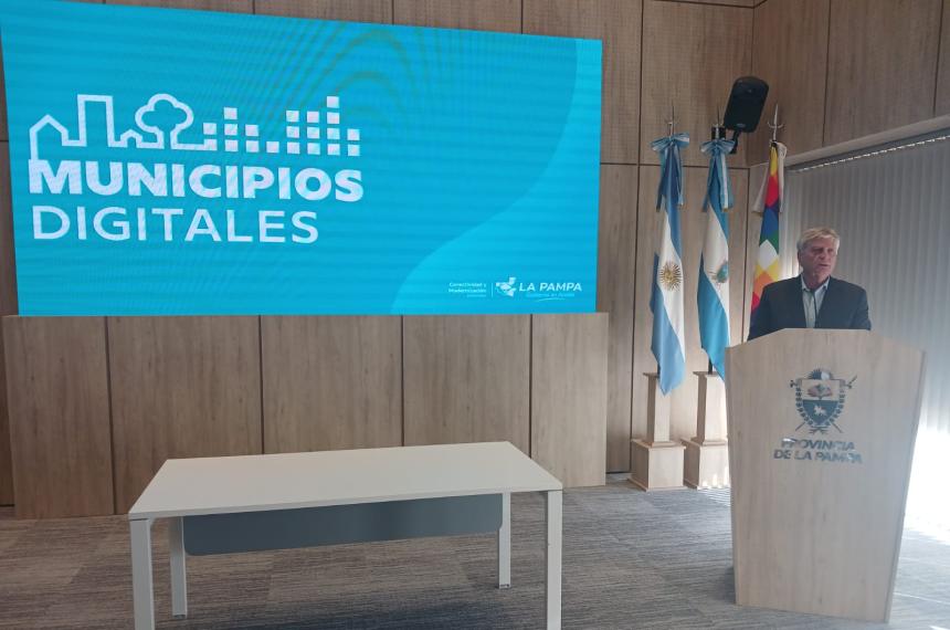Ziliotto defendioacute la poliacutetica estatal y disparoacute criacuteticas contra el ajuste de Milei