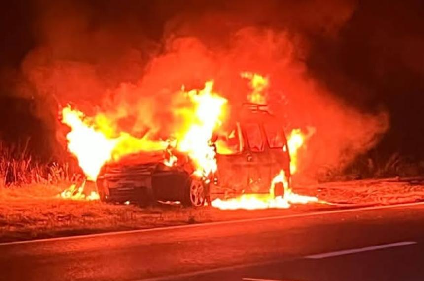 Un utilitario se incendioacute en la Ruta Nacional 188