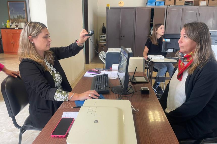 Mejoras en los servicios de los Registros Civiles de Castex Luiggi y San Martiacuten