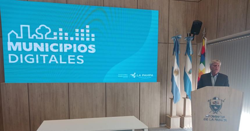 Ziliotto defendioacute la poliacutetica estatal y disparoacute criacuteticas contra el ajuste de Milei