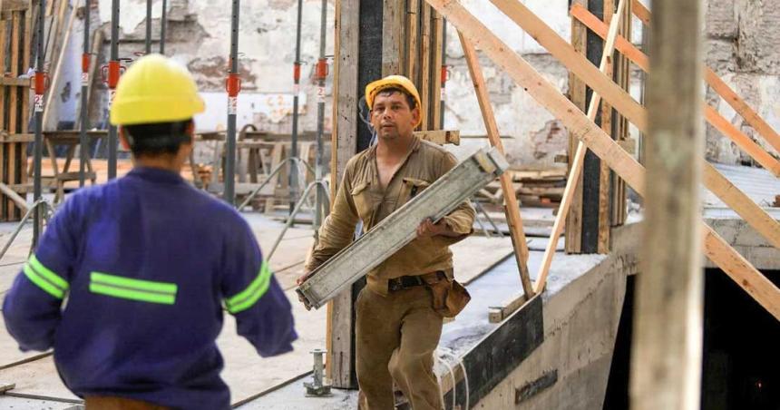 Fuerte suba de venta de insumos para la construccioacuten en abril
