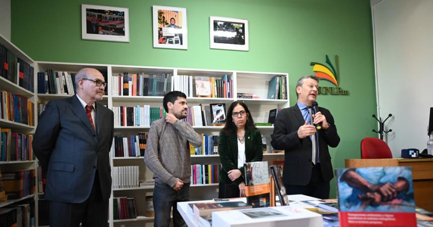 Convenio entre la UNLPam y la CPE para la venta de libros de Editorial Voces