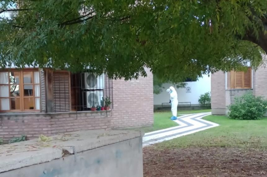 Una mujer en estado criacutetico tras caer desde 10 metros de altura