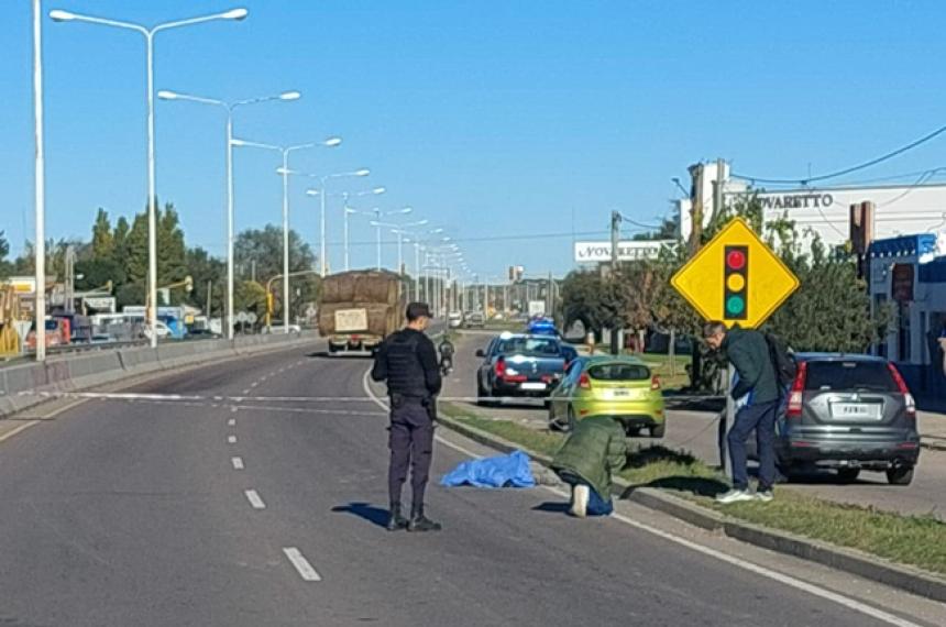 Murioacute un hombre en la Avenida Circunvalacioacuten